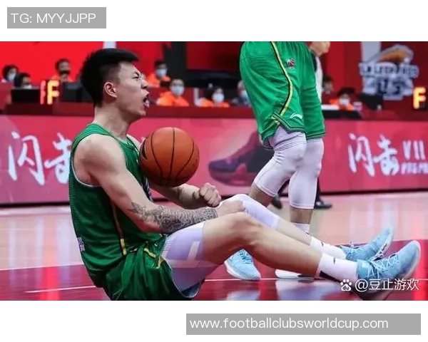 广东队与辽宁队激战第23轮争夺季后赛席位的关键之战